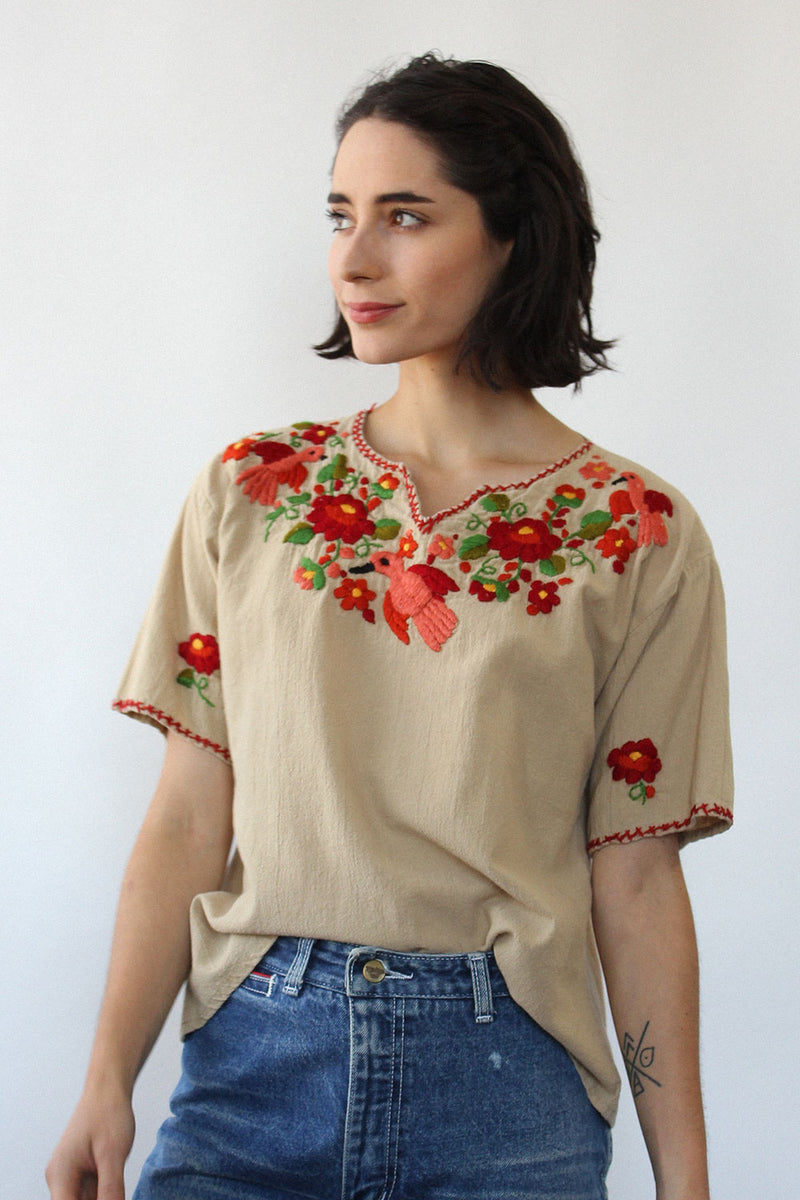 Embroidered Red Robin Top M