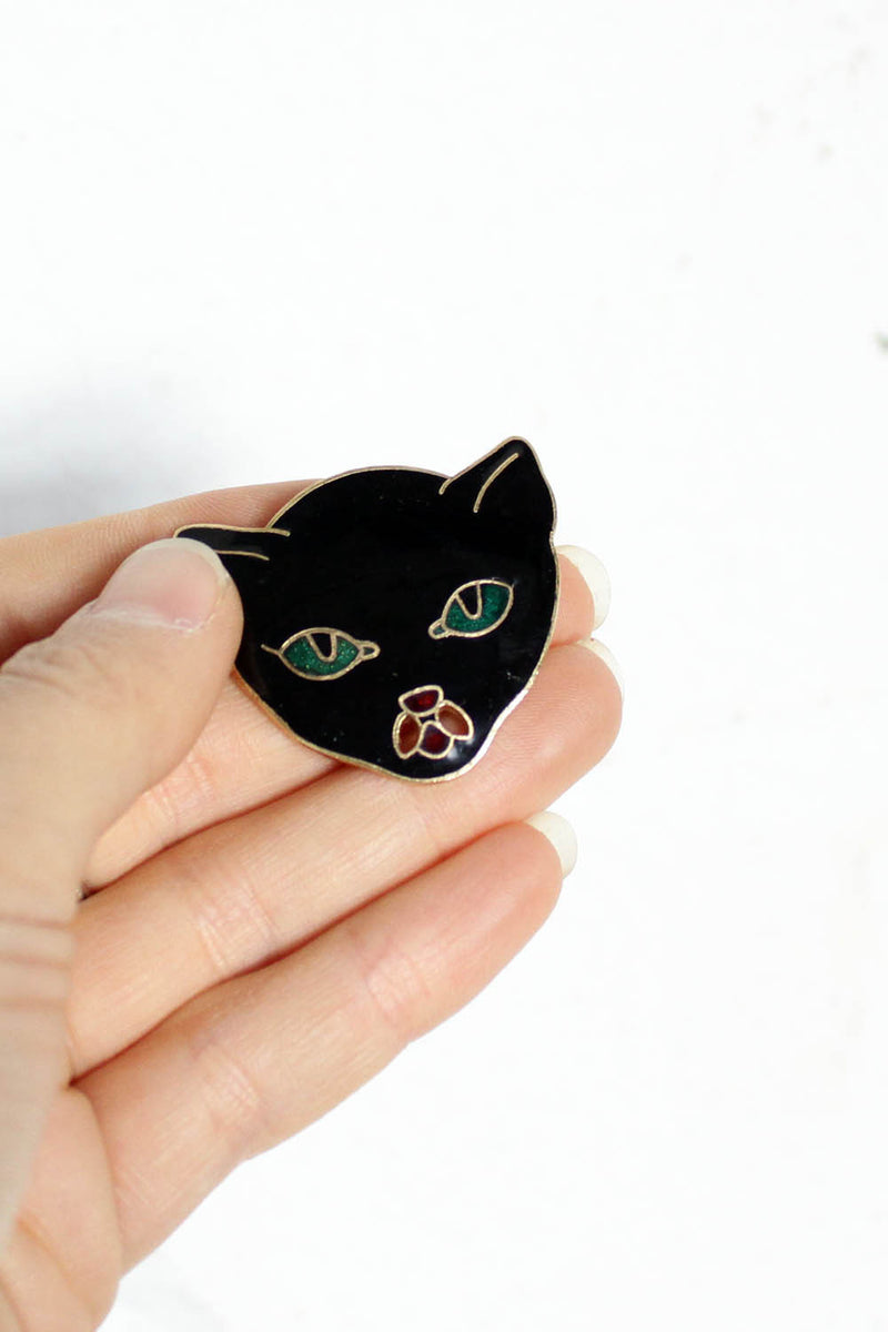 Glossy Kitty Pin