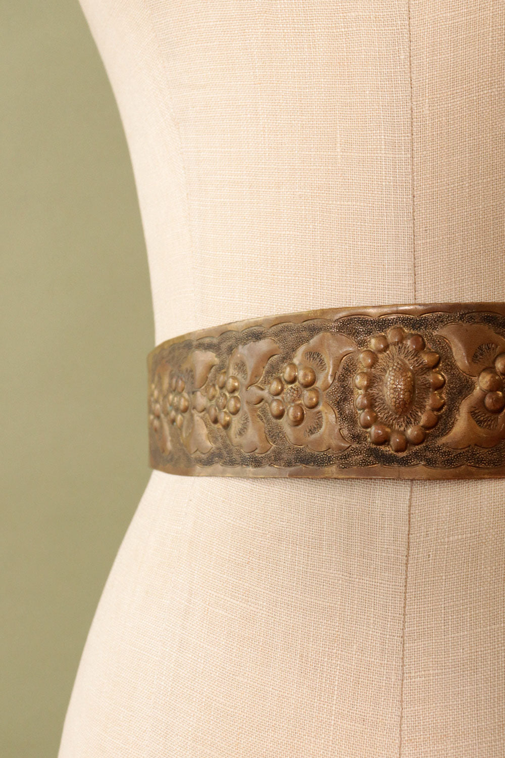 Repousse Brass Waist Belt XS-M