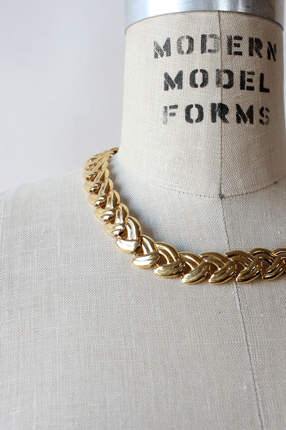 Arrow Chain Collar Necklace