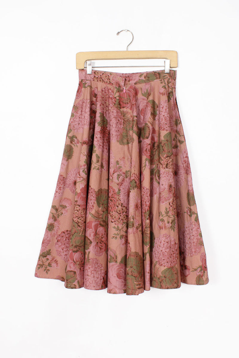 Victoria Rose Circle Skirt M