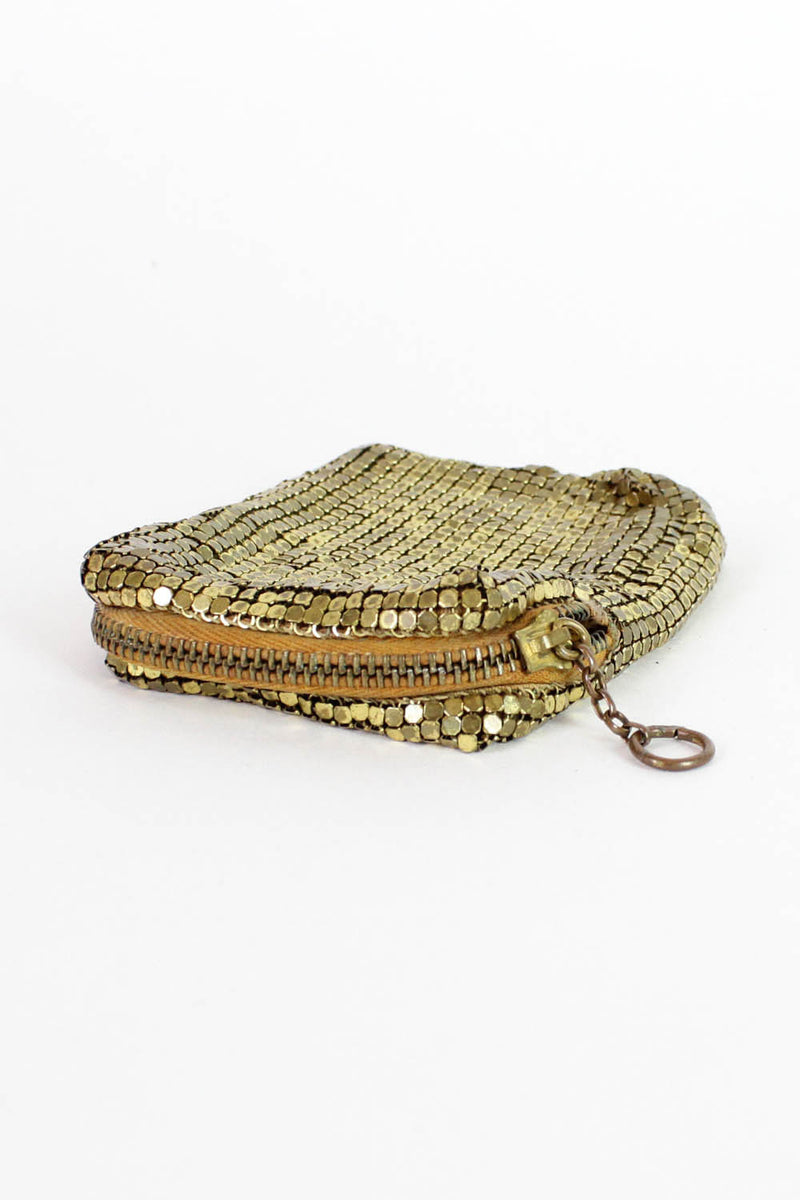 zipper pouch detail