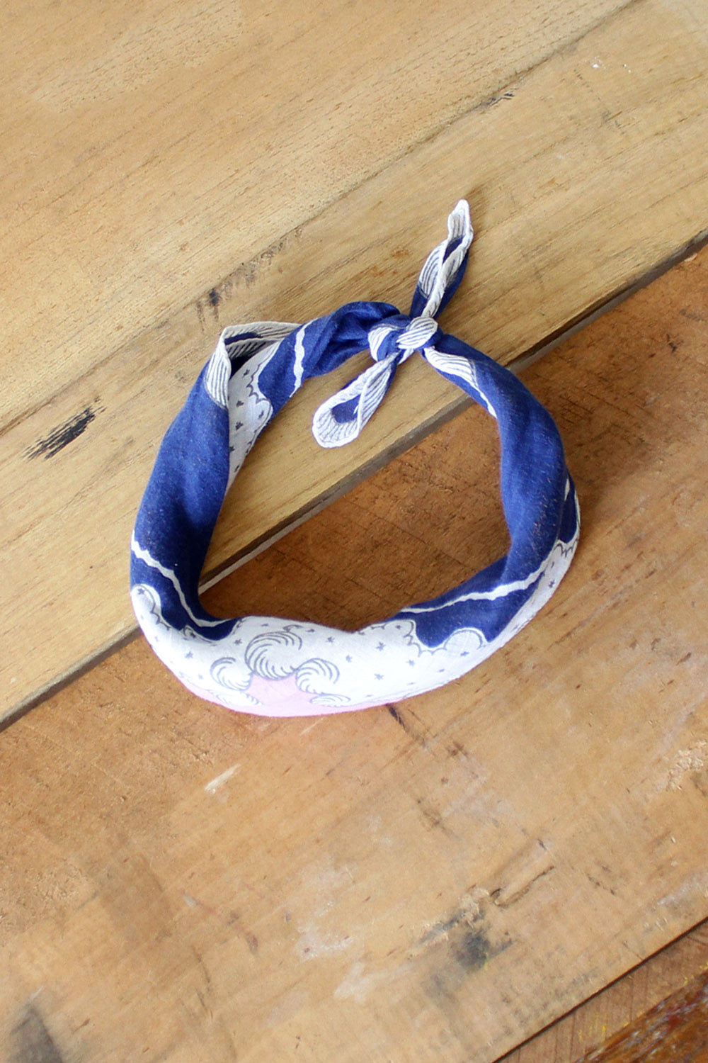 Cloud Kerchief