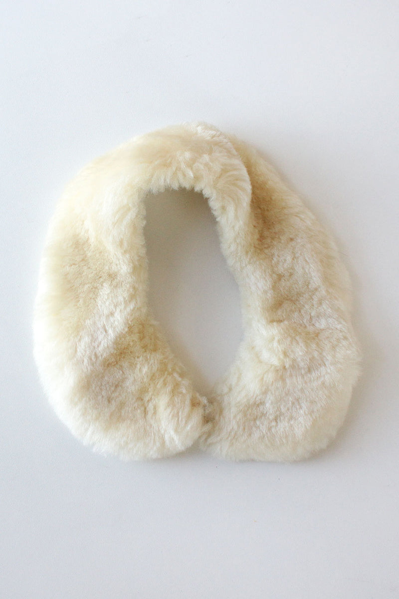 Lambswool Collar