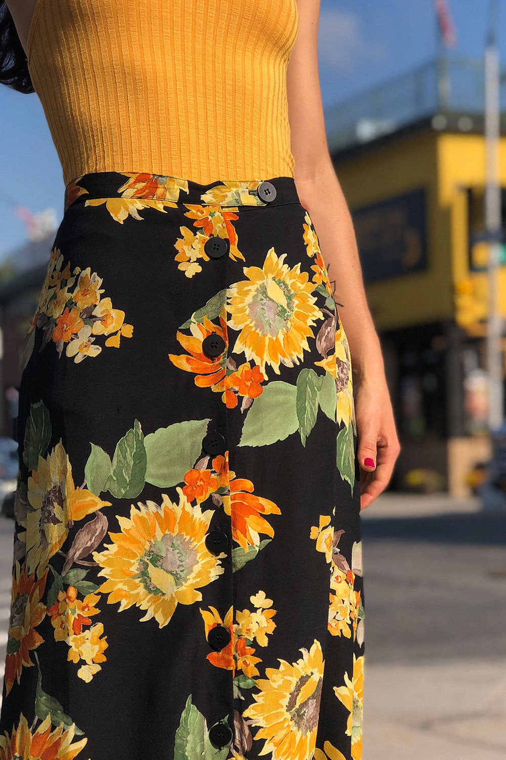 Sunflower Tea Skirt M/L – OMNIA